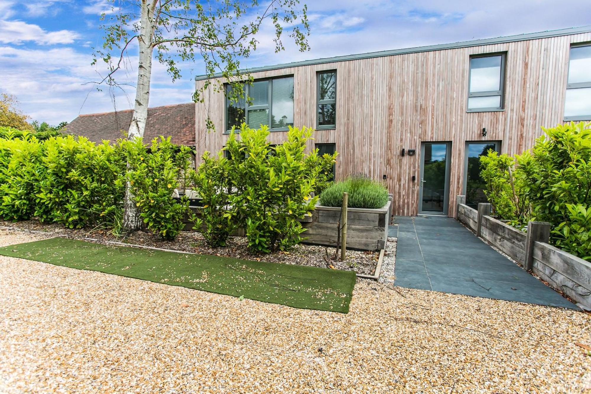 The Grain Store - Birdham Apartment *